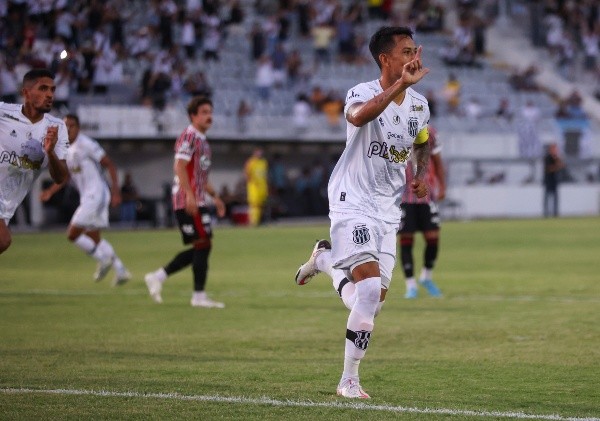 Foto: Rogério Capela/AGIF – Lucca deve completar trio de ataque com Felipe Marques e Echaporã