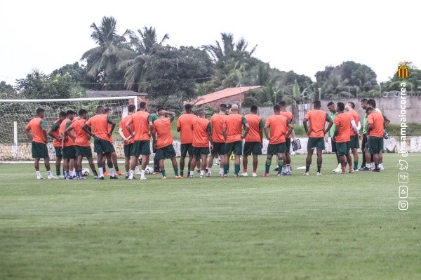 Foto: (Twitter Oficial Sampaio Corrêa/Ronald Felipe/SCFC) - O Sampaio finalizou nesta sexta (22) sua preparação para a próxima rodada da Série B