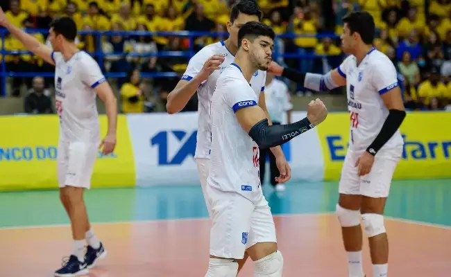 Foto: Duda Bairros/Guarulhos Minas confirmou vaga na final da Superliga com vitória fora de casa contra Guarulhos
