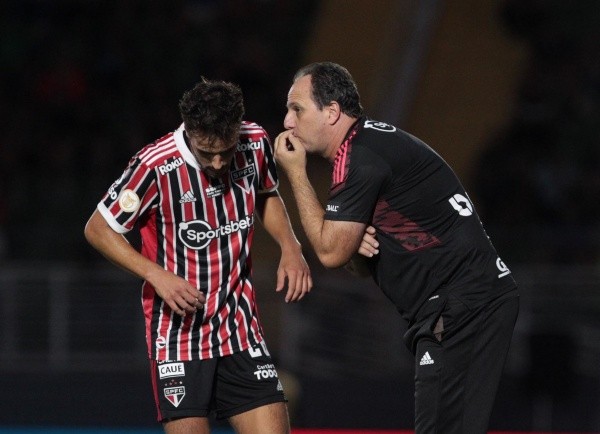 Foto: (Flickr Oficial São Paulo/Rubens Chiri/saopaulofc.net) - Igor Gomes é um dos homens de confiança de Rogério Ceni no São Paulo