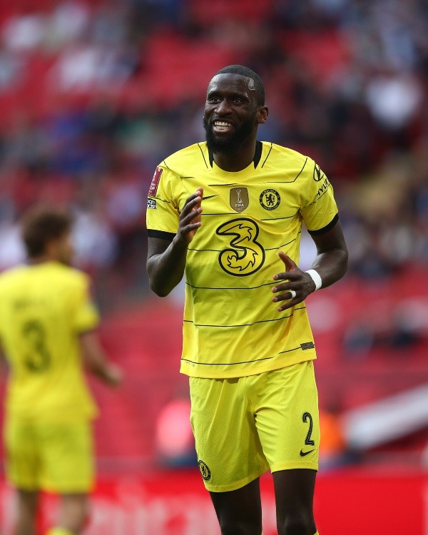 Foto: Divulgação/Chelsea FC – Rudiger é titular absoluto na equipe de Thomas Tuchel