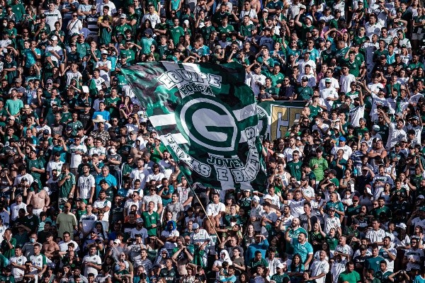 Isabela Azine/AGIF/ Torcida do Goiás. 