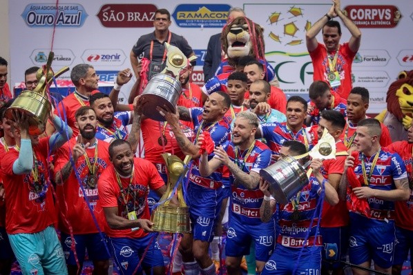 Foto: Lucas Emanuel/AGIF – Fortaleza celebra mais um título na temporada