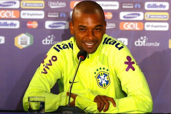 Foto: Carlos Quezada/Agencia Uno/AGIF – Fernandinho disputou duas Copas do Mundo e deve retornar ao futebol brasileiro em 2022