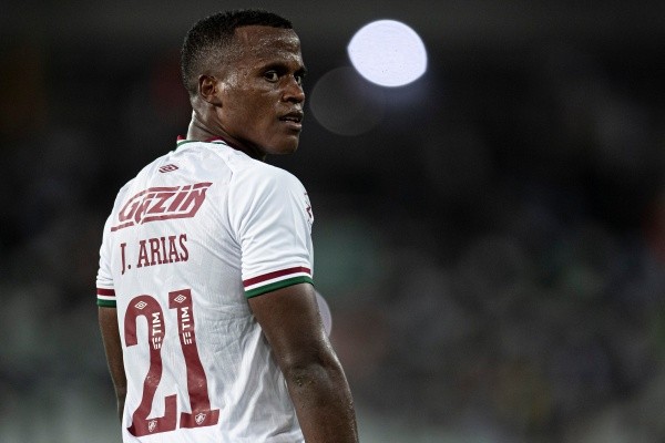 Jhon Arias atuou como segundo atacante no Fluminense de Abel Braga (Foto: Jorge Rodrigues/AGIF)