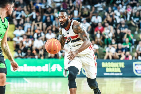 Victor Lira/Bauru Basket - Imagem do jogo 2 entre Bauru x São Paulo Victor Lira/Bauru Basket - Imagem do jogo 2 entre Bauru x São Paulo