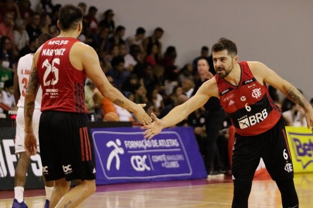 Foto: Garrafão Rubro-negro - Time carioca está a um passo da semifinal