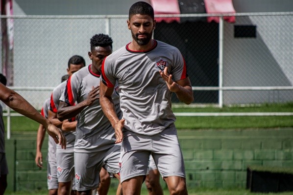 Foto: (Flickr Oficial Vitória/Pietro Carpi) - No Vitória, Urrego terá a companhia de Tréllez, ambos colombianos