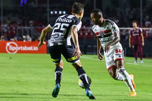  Marcello Zambrana/AGIF/ São Paulo venceu o Santos por 2 a 1, no Morumbi, pelo Campeonato Brasileiro 2022. 