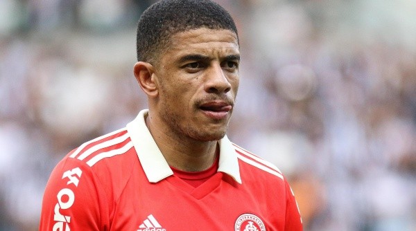 Taison é um dos maiores salários do Inter (Foto: Fernando Moreno/AGIF)