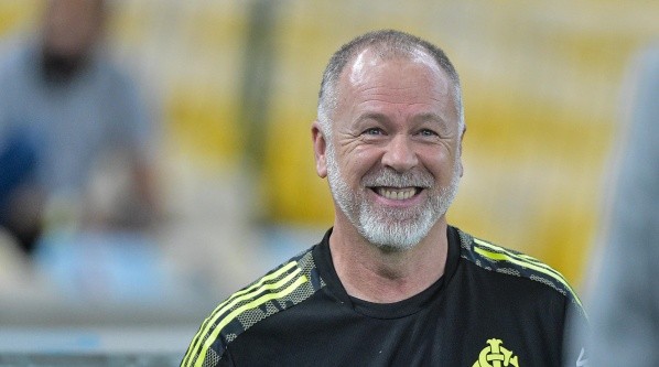 Mano Menezes foi avisado sobre volta de Thiago Galhardo (Foto: Thiago Ribeiro/AGIF)