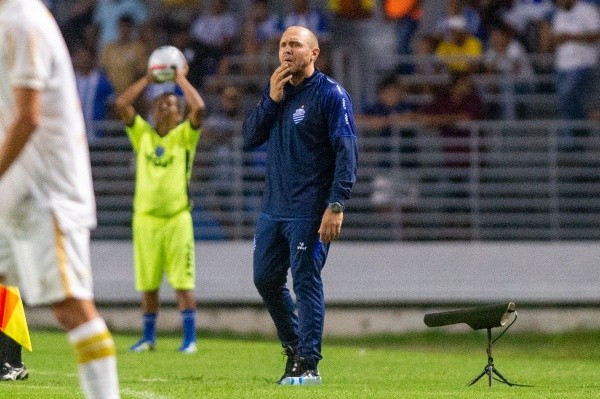 Foto: (Francisco Cedrim/AGIF) - Mozart espera que os ajustes feitos nos treinamentos do CSA surtam efeito contra o Vasco