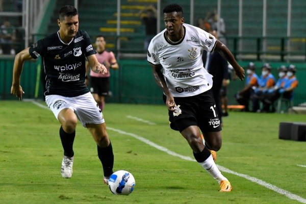 Foto: (Vizzor Imagem/AGIF) - Titular na Libertadores, Jô está fora da partida contra o Bragantino Foto: (Vizzor Imagem/AGIF) - Titular na Libertadores, Jô está fora da partida contra o Bragantino