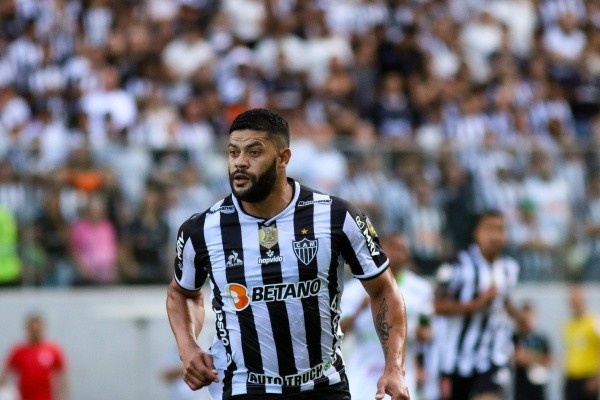 Fernando Moreno/AGIF/ Hulk em campo pelo Atlético-MG. 
