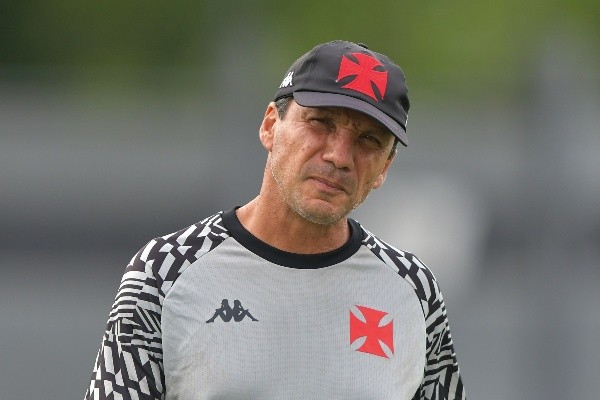 Zé Ricardo está pressionado no Vasco (Foto: Thiago Ribeiro/AGIF)