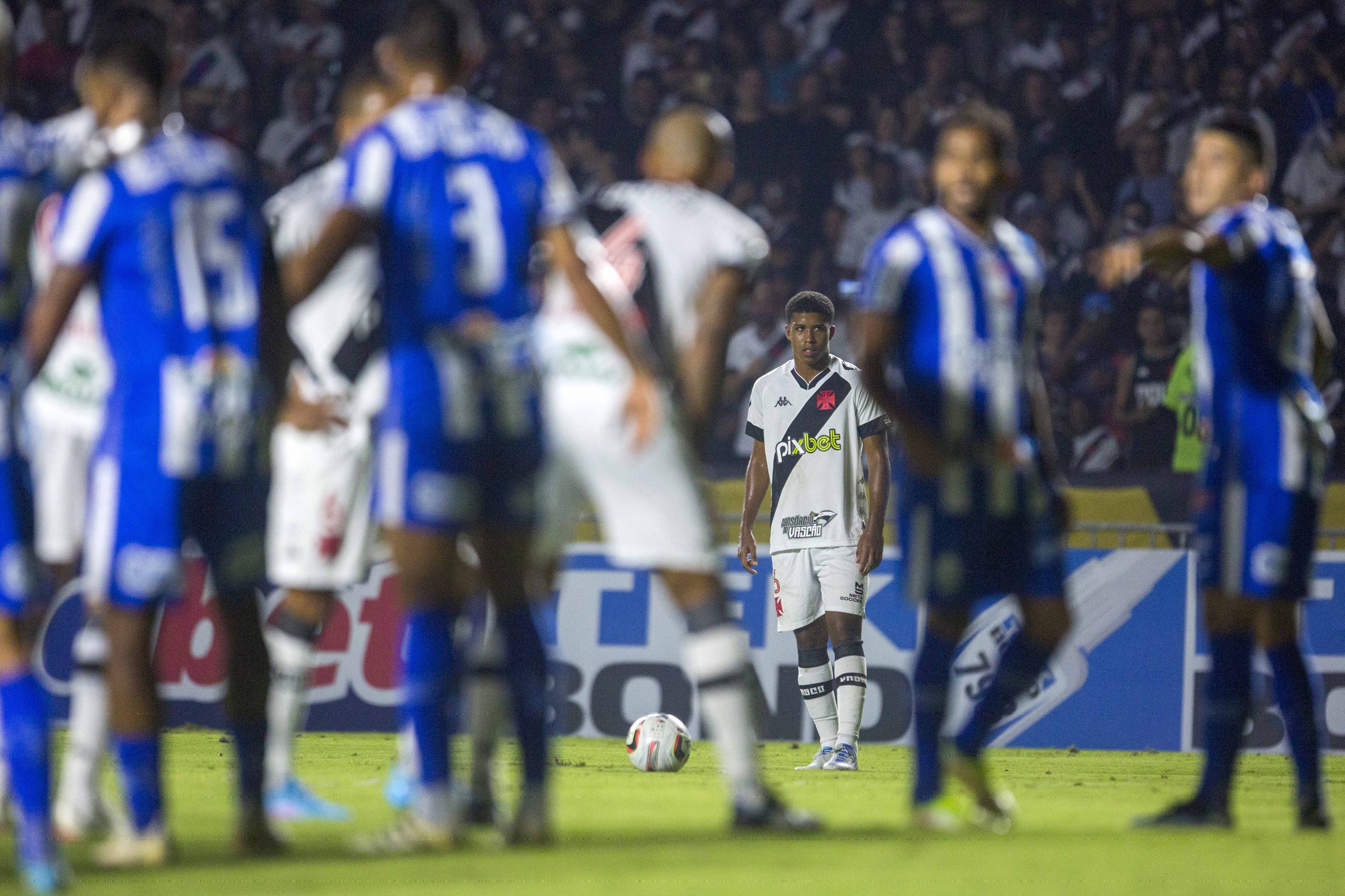 Foto:Daniel Ramalho/Vasco – Andrey assumiu a titularidade no Vasco e jovem meia não sentiu pressão na Série B