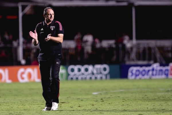Ettore Chiereguini/AGIF/ Ceni no comando do São Paulo. Ettore Chiereguini/AGIF/ Ceni no comando do São Paulo.