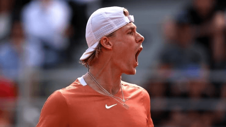 © Alex Pantling/Getty Images - Shapovalov, em quadra na ItáliaAlex Pantling/Getty Images - Shapovalov, em quadra na Itália
