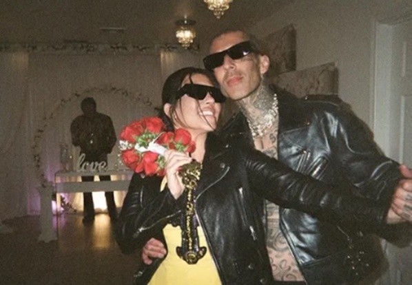 Kourtney e Travis Barker. Foto: Reprodução/Instagram oficial da Kourtney Kardashian Kourtney e Travis Barker. Foto: Reprodução/Instagram oficial da Kourtney Kardashian