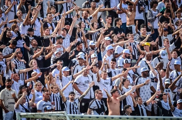 Foto: (R.Pierre/AGIF) - Serginho também quer que a torcida jogue junto com o Figueirense