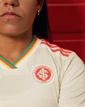 Foto: Reprodução Twitter oficial do Internacional / @SCInternacional - Novo manto reserva do Inter. 