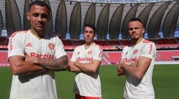 Foto: Reprodução Twitter oficial do Internacional / @SCInternacional - Novo manto reserva do Inter. 