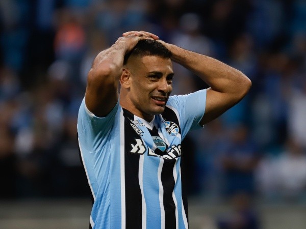 Foto: Maxi Franzoi/AGIF – Diego Souza retornou ao Grêmio onde tenta levar clube gaúcho à elite em 2023