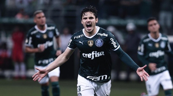 Veiga tem contrato com o Palmeiras até dezembro de 2024 (Foto: Ettore Chiereguini/AGIF)