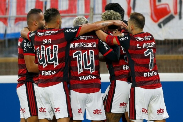  Marcelo Hernandez/Getty Images/ Flamengo comemorando gol. 
