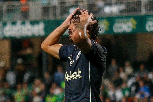 Ricardo Goulart deixou a camisa 10 do Santos ( Foto: Gabriel Machado/AGIF)