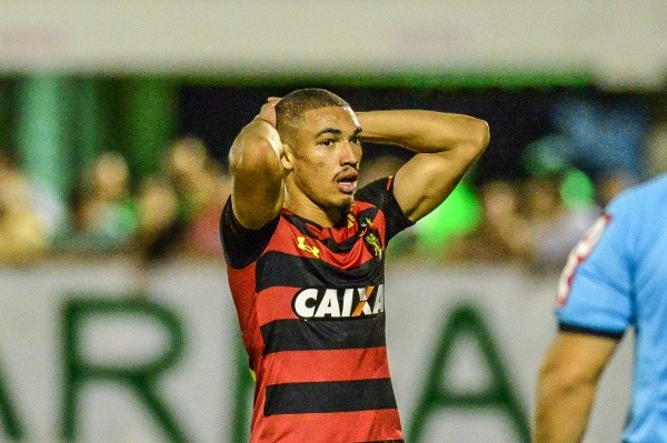 Adryelson tem contrato com o Sport até o fim do ano (Foto: Ricardo Luis Artifon/AGIF) Adryelson tem contrato com o Sport até o fim do ano (Foto: Ricardo Luis Artifon/AGIF)