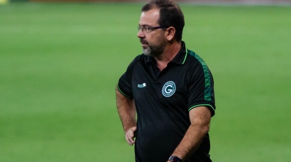 Enderson Moreira foi contratado pelo Bahia (Foto: Fernando Moreno/AGIF)