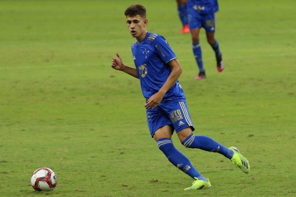 Foto: Fernando Moreno/AGIF – Stênio pode ser mais uma opção para o ataque celeste