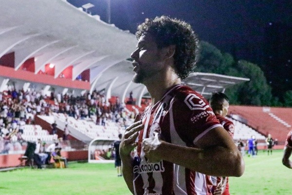 Foto: (Rafael Vieira/AGIF) - Victor Ferraz tem sido um dos destaques recentes do Náutico