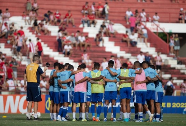 Foto: (Flickr Oficial Cruzeiro/Staff Images) - A tendência é que mais jogadores cheguem ao Cruzeiro no meio da temporada