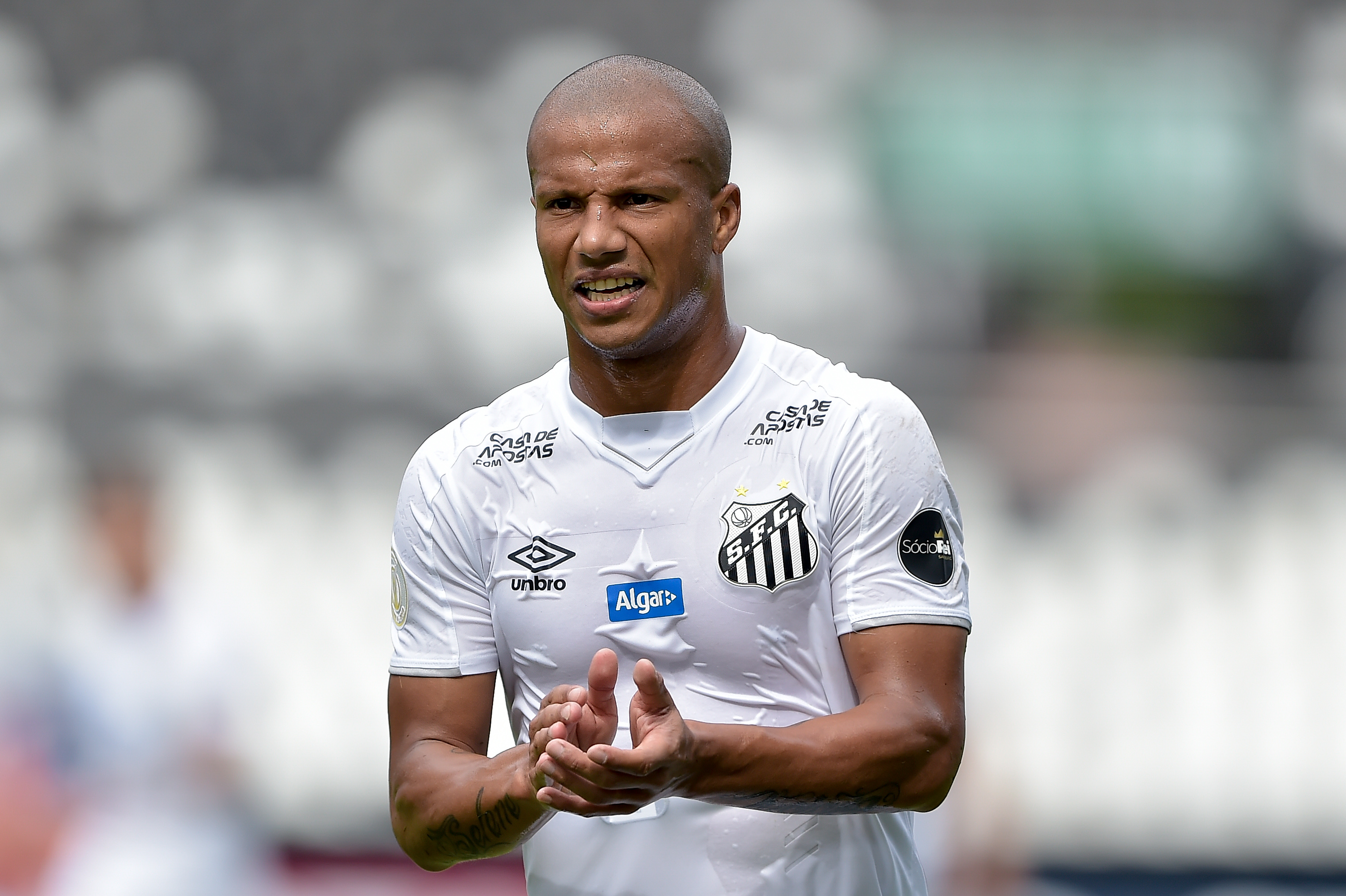 (Foto: Thiago Ribeiro/AGIF) Nicolás De la Cruz poderá vir para o Flamengo de graça