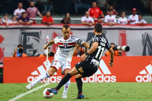Marcello Zambrana/AGIF/ São Paulo x Corinthians em campo pelo Campeonato Paulista. 