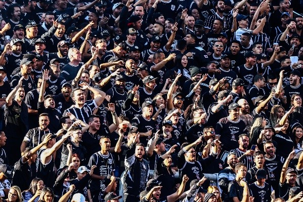 Foto: (Marcello Zambrana/AGIF) - Cássio agradeceu o apoio da torcida do Corinthians durante o Majestoso