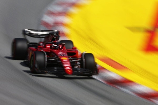 Lars Baron/Getty Images/ Leclerc conquistou mais uma vez a pole em sua carreira. 