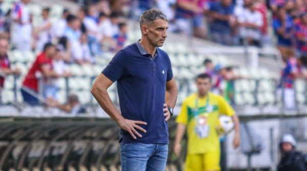 Vojvoda é técnico de Lucas Lima no Fortaleza ( Foto: Lucas Emanuel/AGIF )