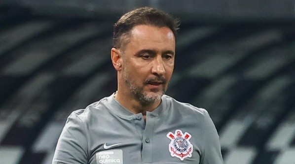 Vitor Pereira tem utilizado os jovens revelados pelo Corinthians (Foto: Marcello Zambrana/AGIF)