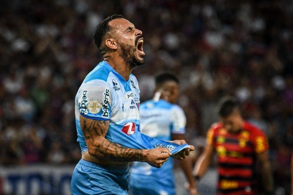 Foto: Kely Pereira/AGIF – Moisés vira assunto em programa do SBT e vira motivo de debate entre Cicinho e Sheik