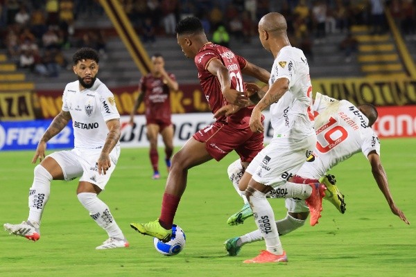 Vizzor Imagem/AGIF/ Atlético-MG em campo jogando com o Tolima, pela Libertadores. 