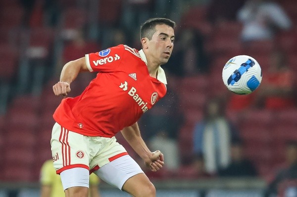 De Pena com um bom começo no Inter – Foto: Pedro H. Tesch/AGIF