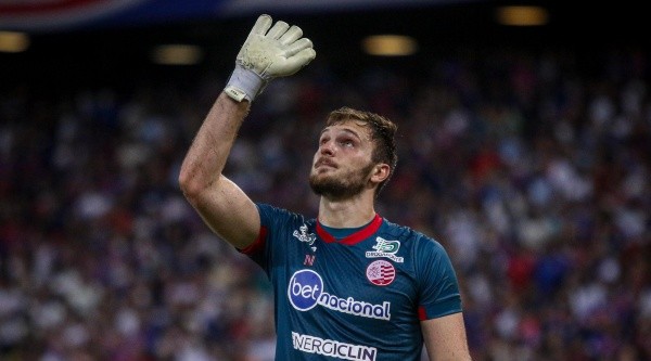 Lucas Perri tem brilhado com a camisa do Náutico (Foto: Lucas Emanuel/AGIF)