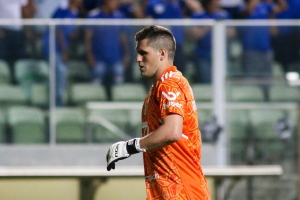 Foto: Fernando Moreno/AGIF – Goleiro é titular absoluto de Pezzolano e está há seis jogos sem sofrer gol