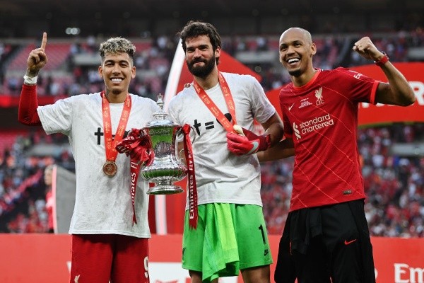Firmino, Alisson e Fabinho. Foto: Shaun Botterill/Getty Images