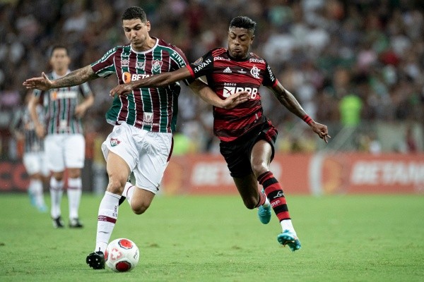 Jorge Rodrigues/AGIF/ Flamengo em campo contra o Fluminense. 