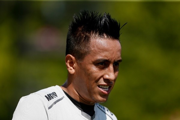 Cueva está atualmente no futebol árabe - Foto: Marcello Zambrana/AGIF