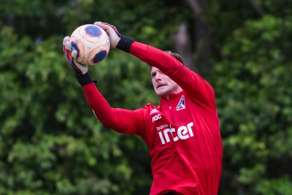 Foto: Marcello Zambrana/AGIF – Perri ainda pertence ao São Paulo e tem contrato até 2023